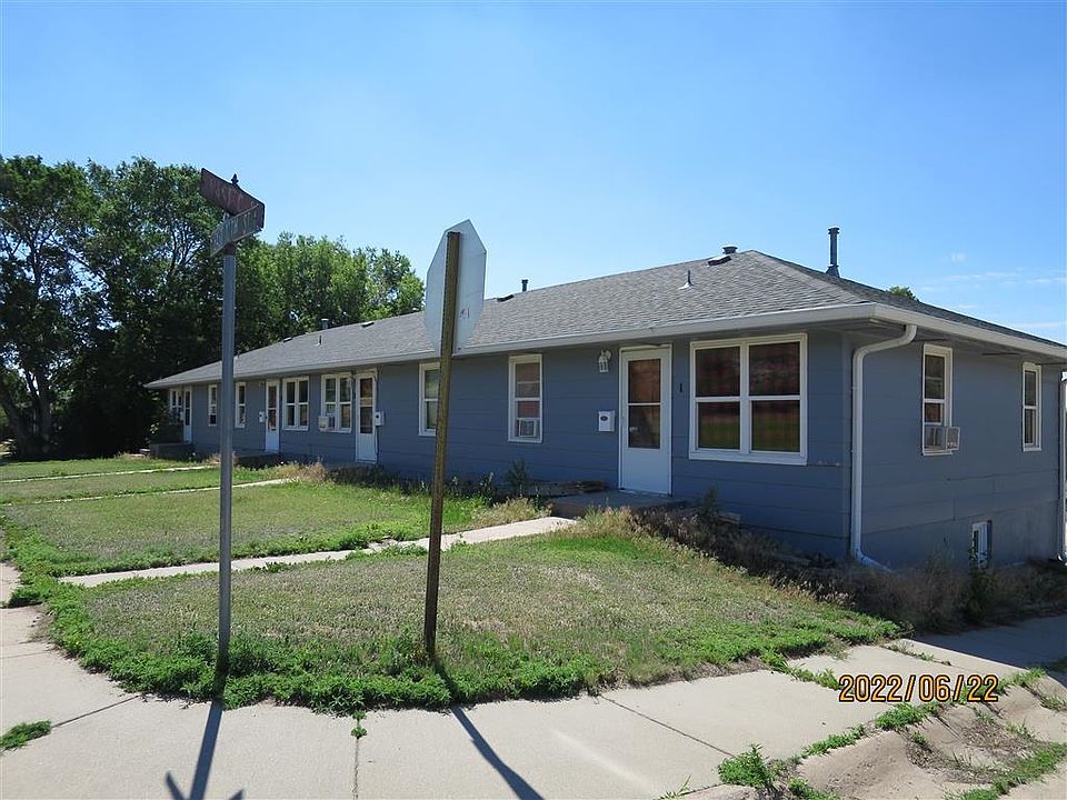 2nd image of 400 E 10th St