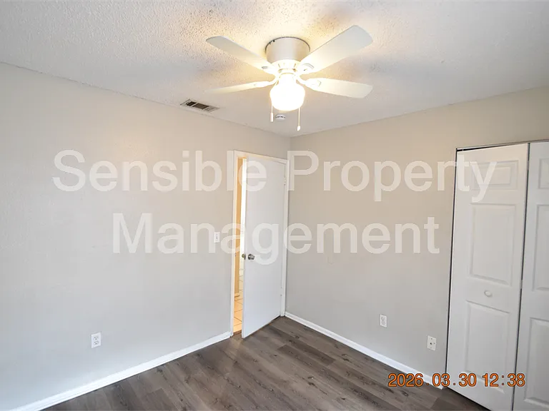 2014 E Linebaugh Ave — Photo 26