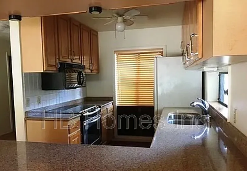 4 bed, 3.0 bath, 2011 sqft, $6,000 — Photo 4