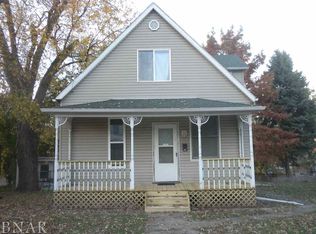 105 Packard St, Bloomington, IL 61701