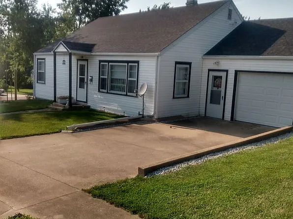 104 Bodine St, Paris, MO 65275