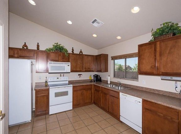 5th image of 10741 N Shore Cliff Dr