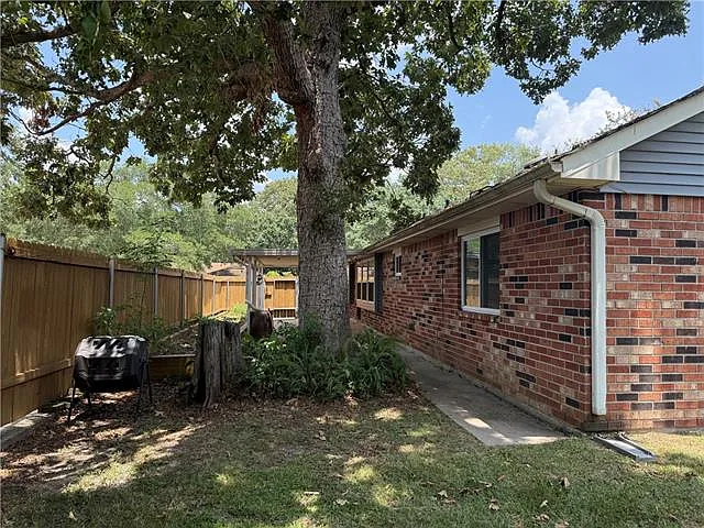 200 Tallwood Dr — Photo 33