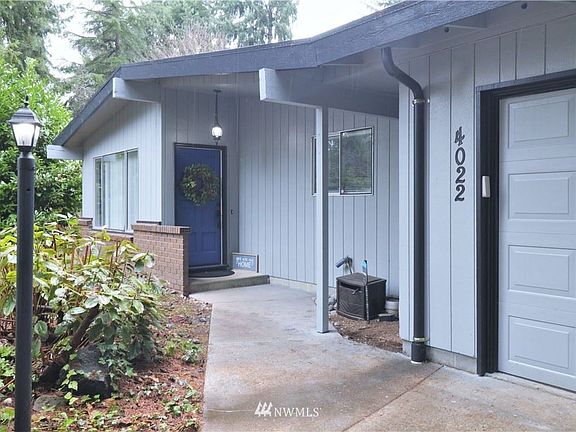 2nd image of 4022 Dover Ct SE