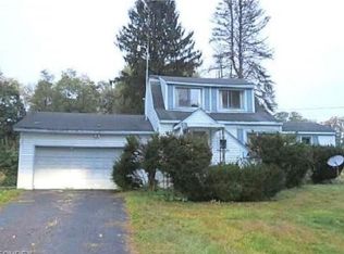 6316 Park Rd, Leavittsburg, OH 44430