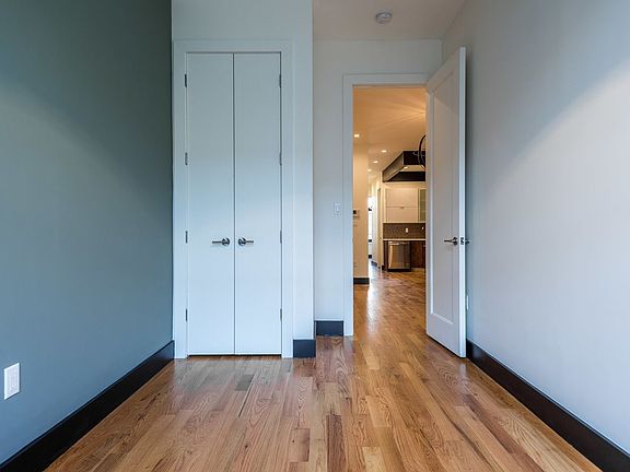 4th image of 302 Stanhope St #3LL
