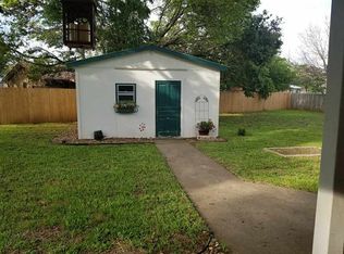 302 Westmoor St, Fredericksburg, TX 78624