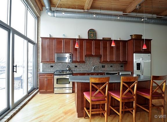 4th image of 1801 W Larchmont Ave APT 408