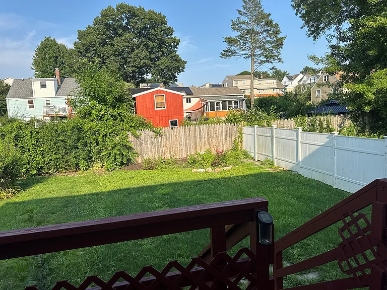 124 Stuart Ave #B — Photo 12