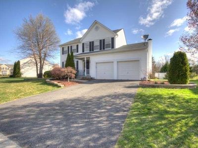 3 Hartsdale Ct, Burlington, NJ, 08016