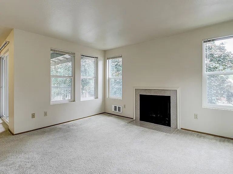 Inglenook Court — Photo 13