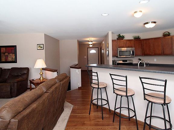 5th image of 1101 Fairway Ct