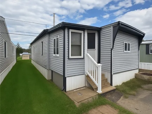 72 Shamrock Dr, Buffalo, NY 14218