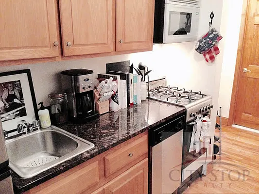 Rented by City Stop Realty | media 17