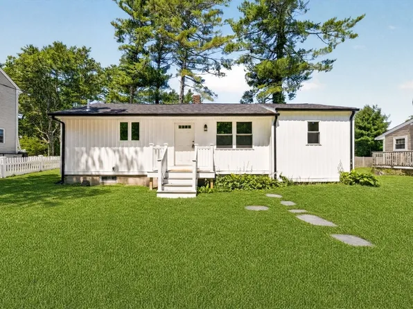 56 Buzzards Bay Dr, Plymouth, MA 02360