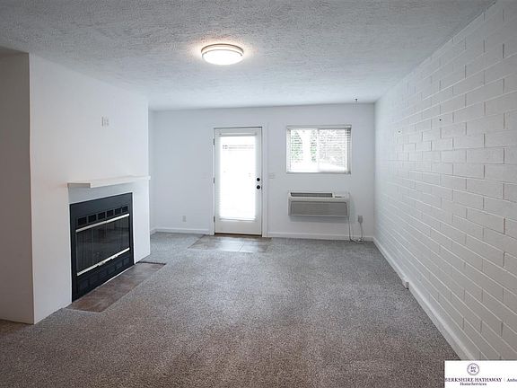 3rd image of 8941 Miami St APT 11