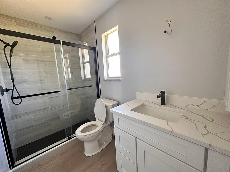 4005 SW 2nd Pl — Photo 12