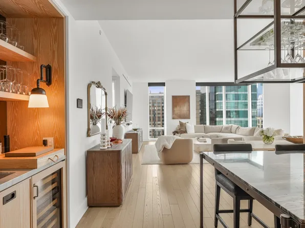 45 East 22nd Street image 5 of 28