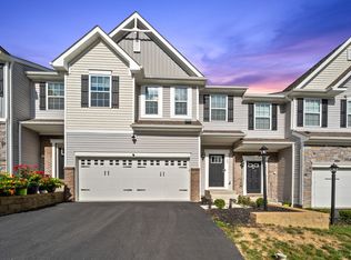 169 Lockheed Dr, Coraopolis, PA 15108