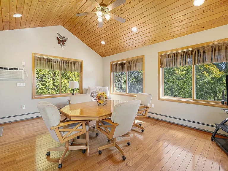 77 Cherry Hill Rd — Photo 13