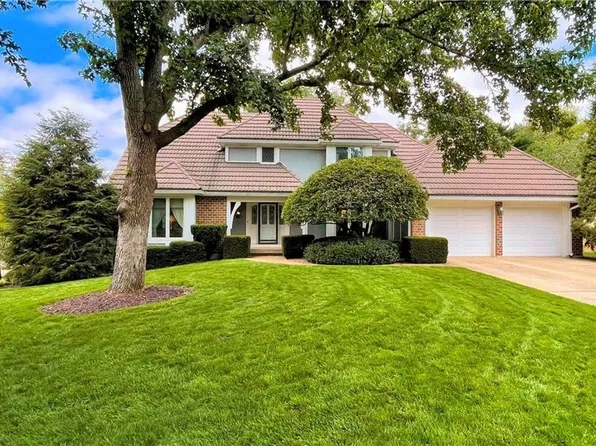 3420 W 123rd St, Leawood, KS 66209