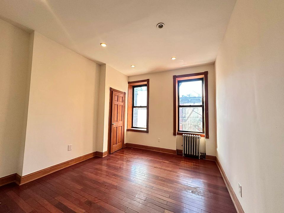 1st image of 447 E 78th St #4V