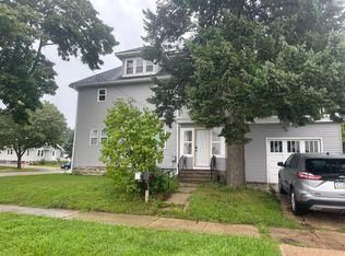 703 S Pennsylvania Ave #2, Mason City, IA 50401