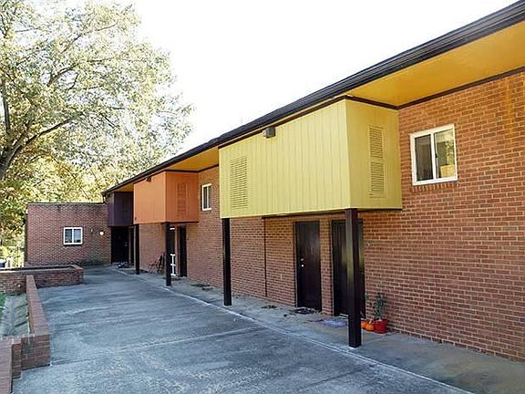 Hillcrest Apartments