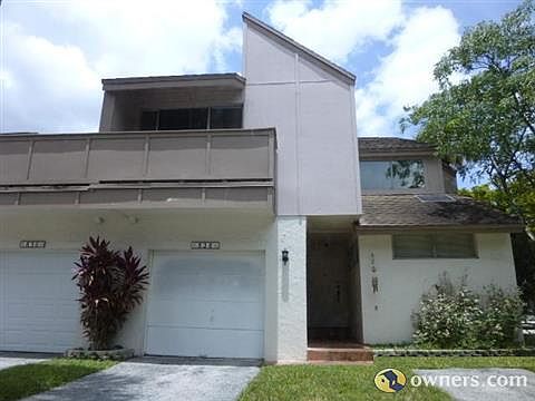 1st image of 828 NW 81st Way