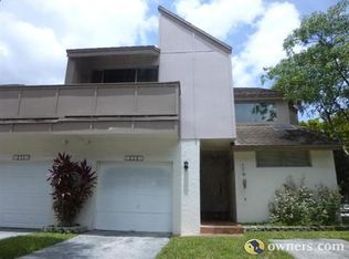 828 NW 81st Way, Plantation, FL 33324