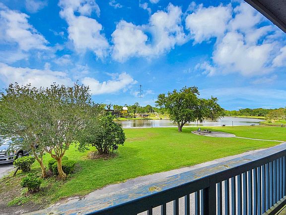 3rd image of 2117 Casa Rio Cir