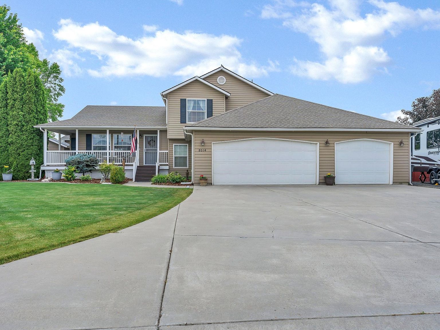 8014 S Blackberry St