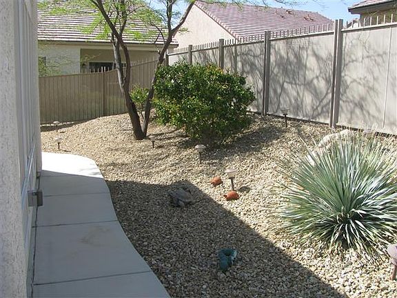 BACKYARD/PATIO