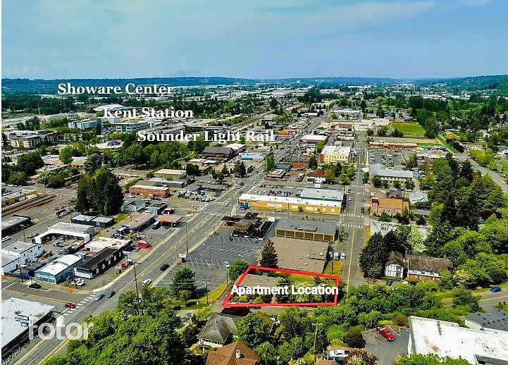 317 E Titus St — Photo 15