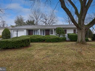 222 Robin Rd, Hershey, PA 17033