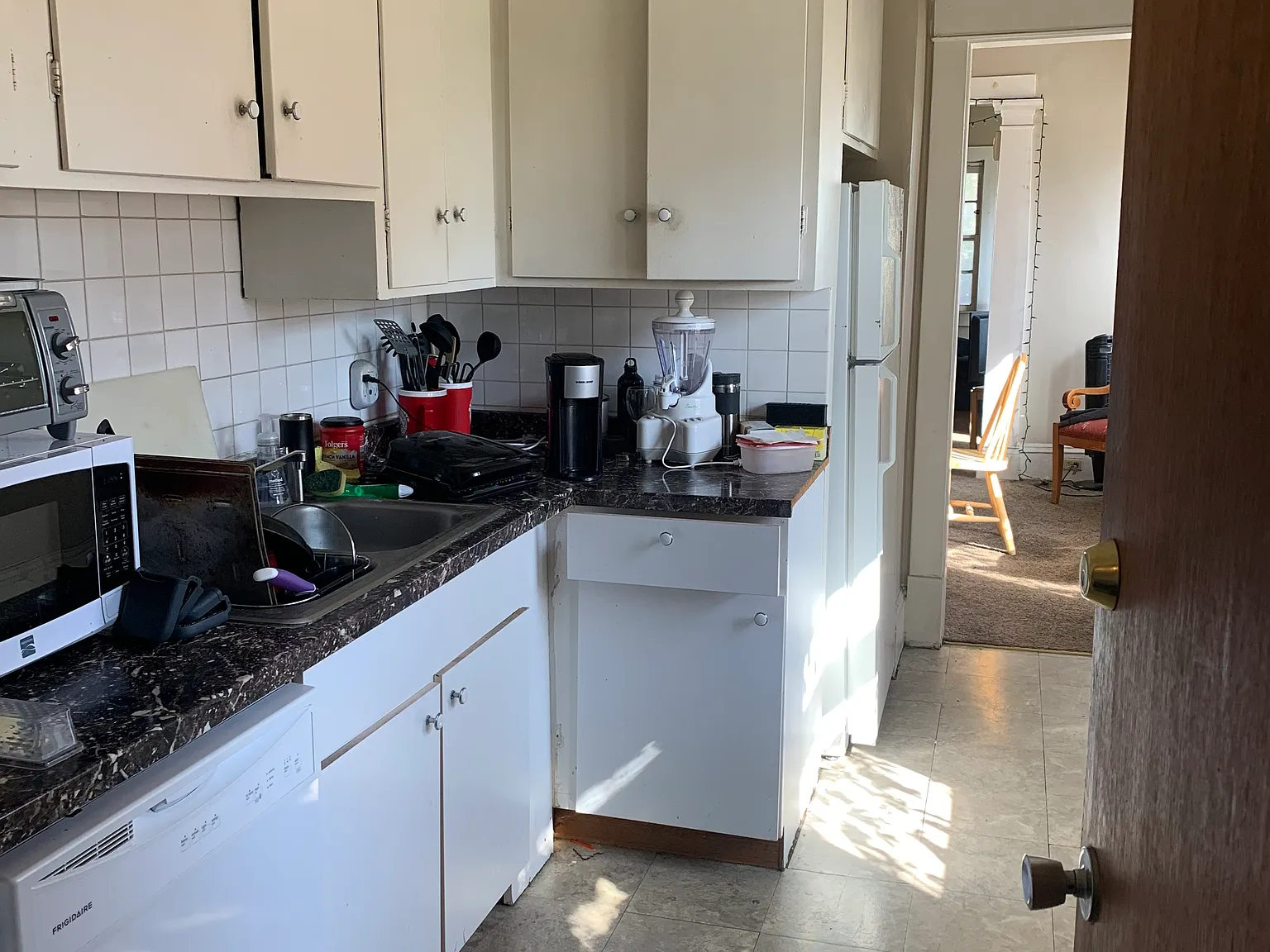 5 bed, $2,300 — Photo 4