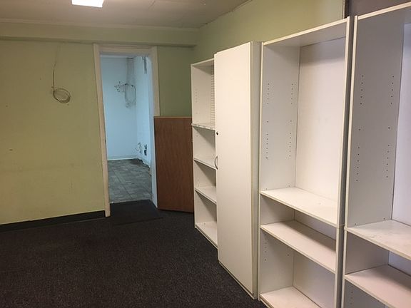 3rd image of 6530 Park Blvd