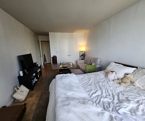 Rented by Yoram Adin, LREB | media 8