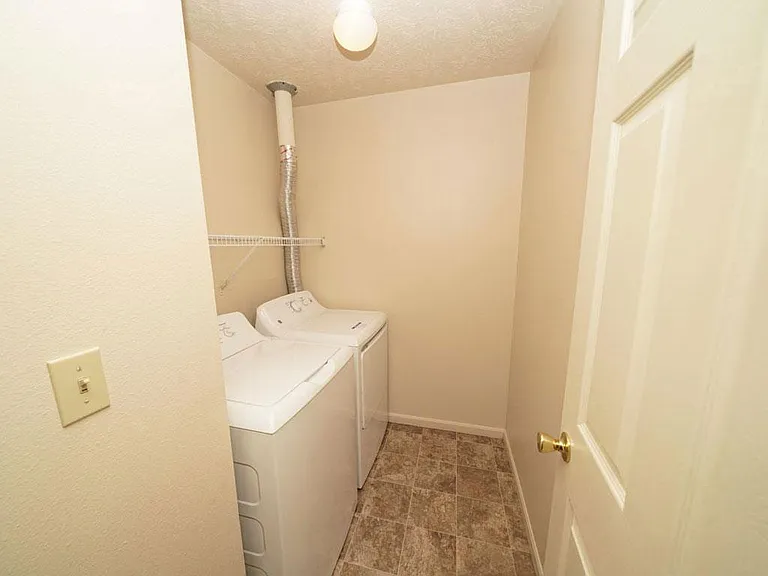 Canal Club Apartments — Photo 21