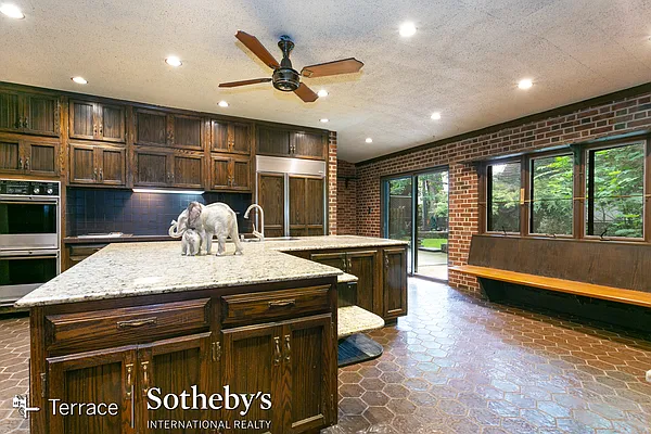 Rented by Terrace Sotheby's International Realty | media 34