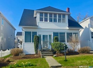 8 Parkland Place, Milford, CT