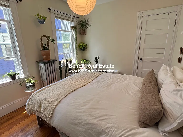 Prichard Ave — Photo 14