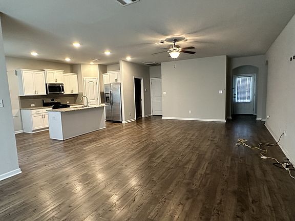 4th image of 1254 Meridian Dr