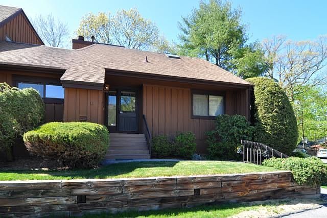 1st image of 182 Locust Ln #182