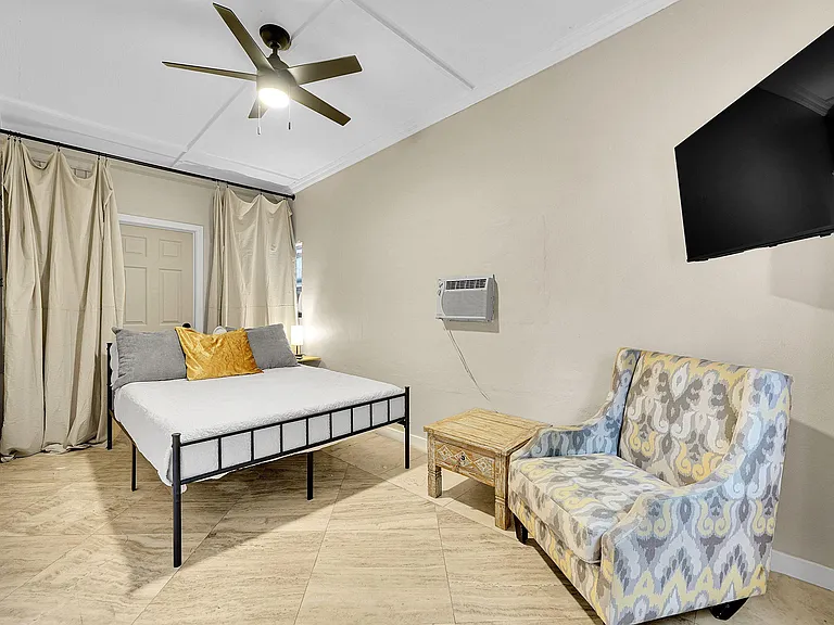 Room 6