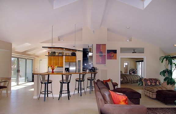 Built in 1995 - features 7 Skylights