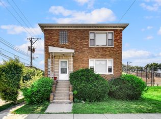 2140 Grove Ave, Berwyn, IL 60402
