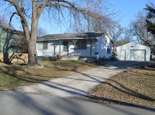 309 S Poplar St, Ottawa, KS 66067
