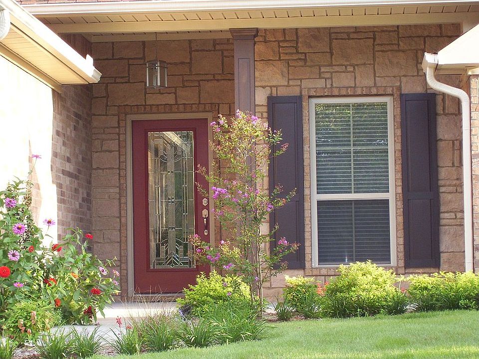 2nd image of 3204 Fincastle Dr