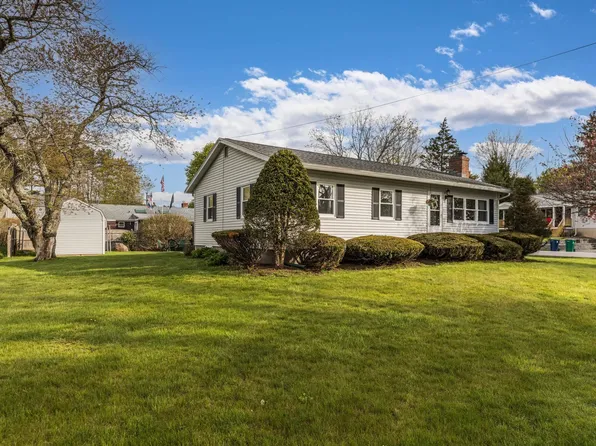 7 Gray Avenue, Hampton, NH 03842